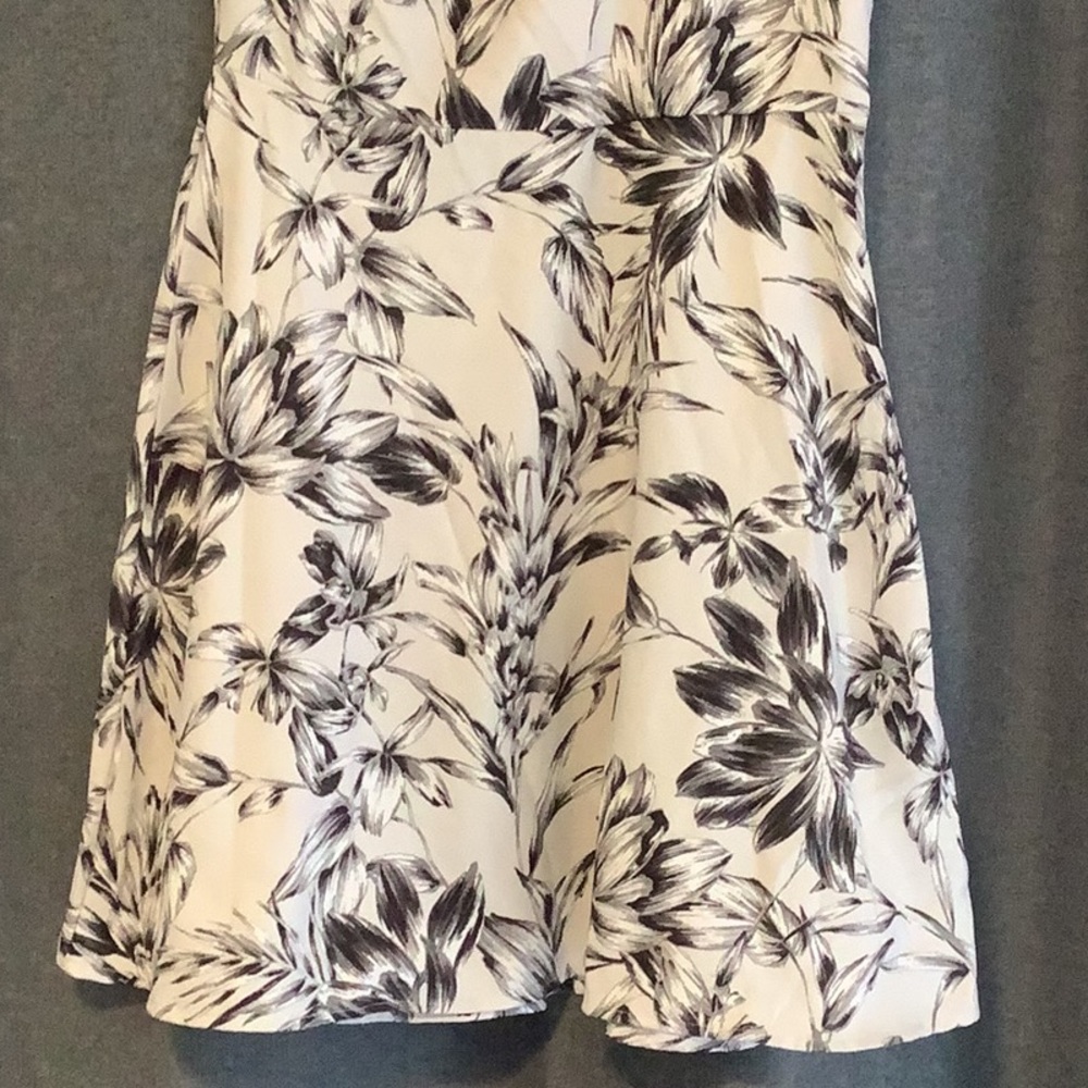 💥 Banana Republic one shoulder gray floral dress sz 2 - Picture 3 of 13